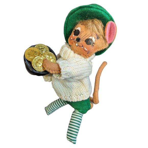 Annalee Saint Patrick's Day 6in Irish Boy with Pot of Gold - Gift Wrapped! - Picture 2 of 3